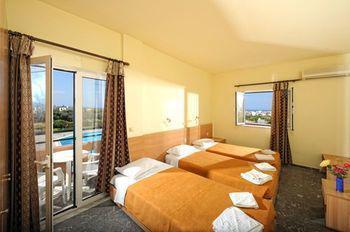 Frixos Hotel มาเลีย ภายนอก รูปภาพ